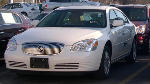 Buick Lucerne — 5