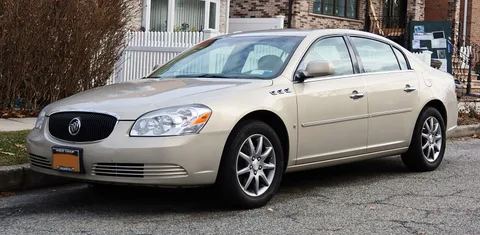 Buick Lucerne — 8