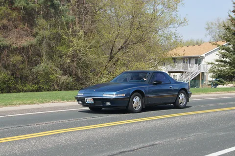 Buick Reatta — 3