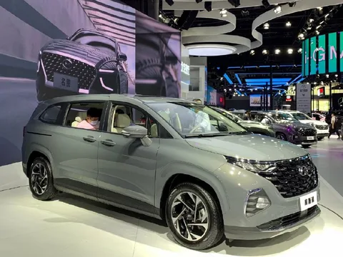 Hyundai Custo — 2