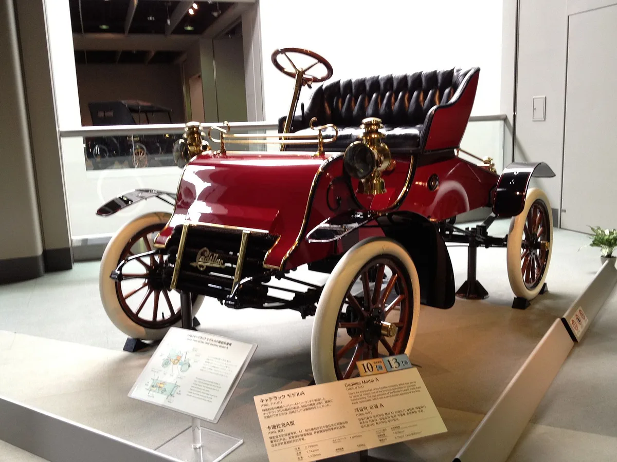 Cadillac Runabout and Tonneau