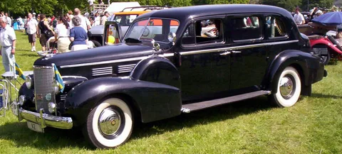 Cadillac Series 70 — 3