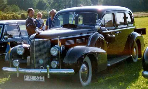 Cadillac Series 70 — 5