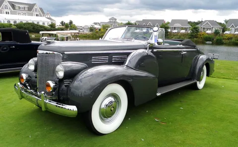 Cadillac Series 90