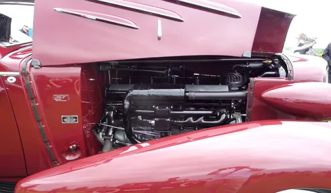 Cadillac Series 90 — 6