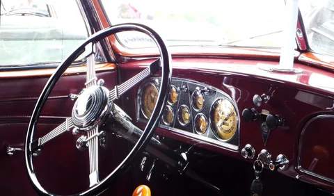 Cadillac Series 90 — 8