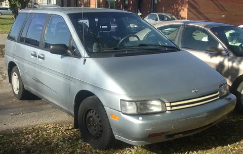 Nissan Axxess — 6