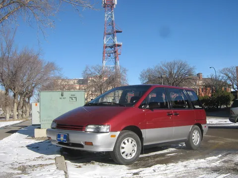 Nissan Axxess — 7