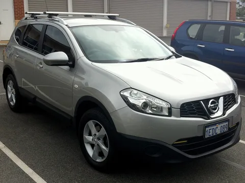 Nissan Qashqai +2 — 6