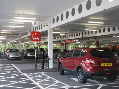 Nissan Qashqai +2 — 8