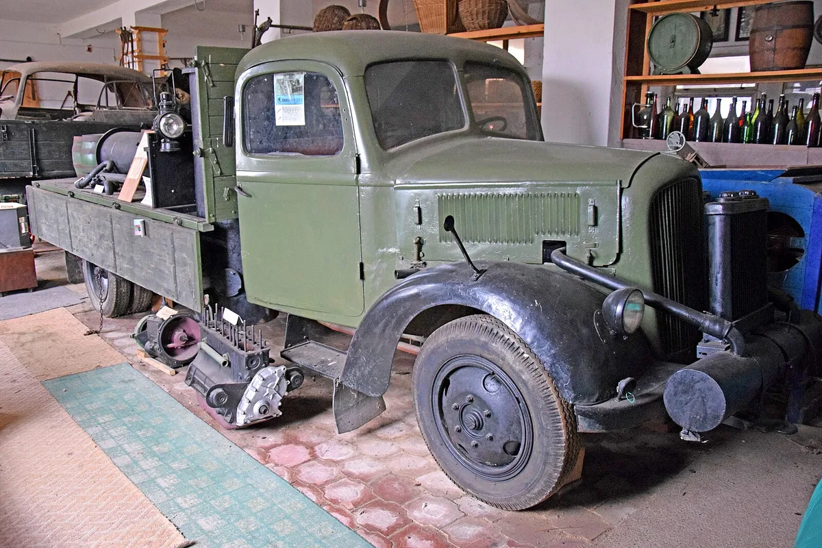 Škoda 256