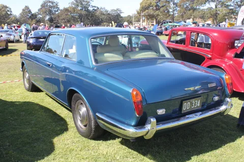Bentley Corniche — 4