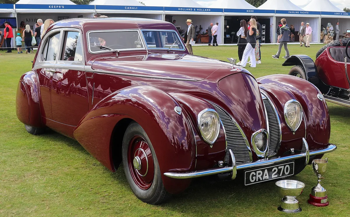 Bentley Corniche