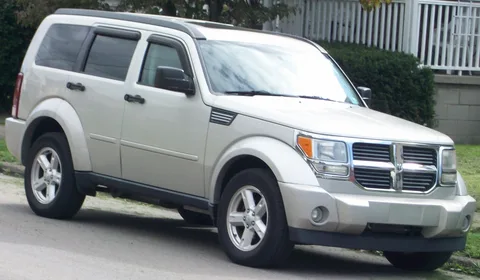 Dodge Nitro — 6