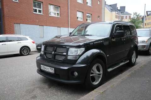 Dodge Nitro — 7