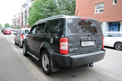 Dodge Nitro — 8