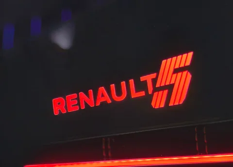 Renault 5 E-Tech Electric — 5
