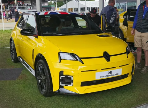 Renault 5 E-Tech Electric — 6