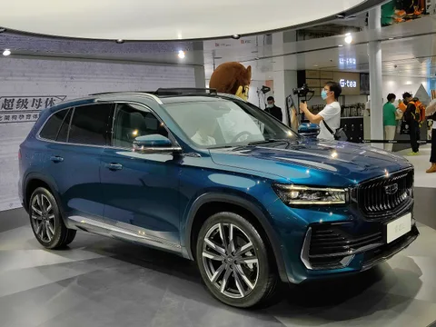 Geely Xingyue L — 3