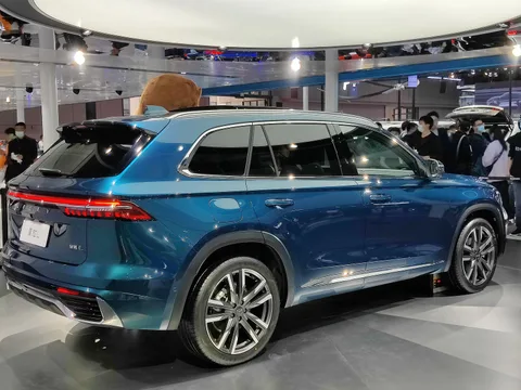 Geely Xingyue L — 4