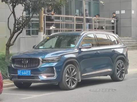 Geely Xingyue L — 7