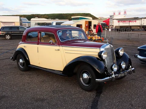 Mercedes-Benz 170S — 4