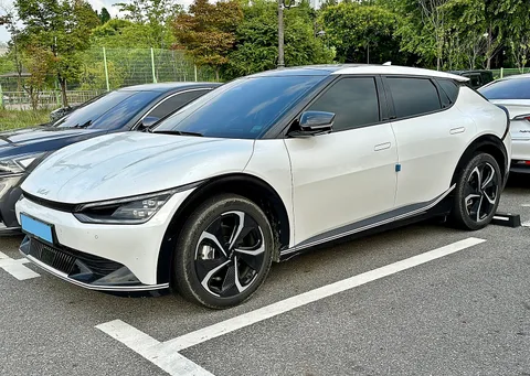 Kia EV6 — 4