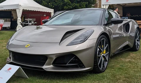 Lotus Emira — 2