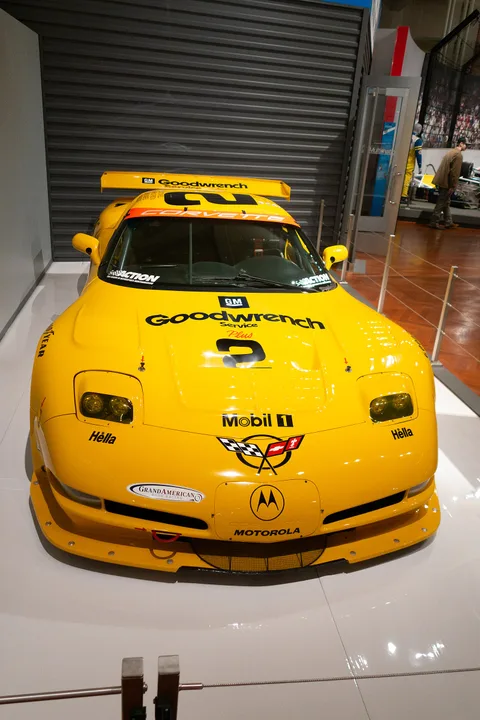 Chevrolet Corvette C5-R — 4