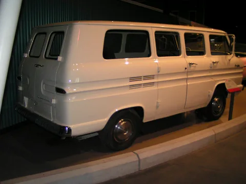 Chevrolet Greenbrier — 3