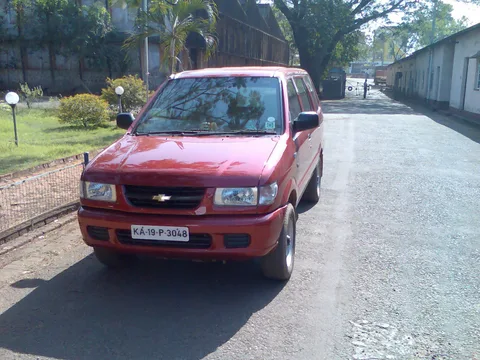 Chevrolet Tavera — 2