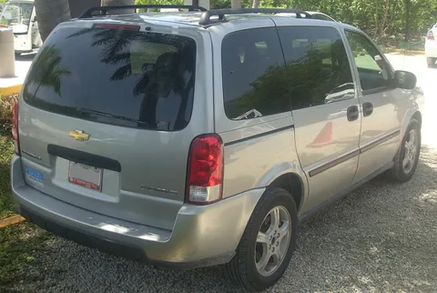 Chevrolet Uplander — 7
