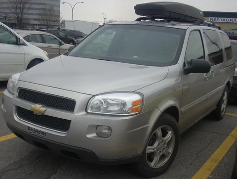 Chevrolet Uplander — 8