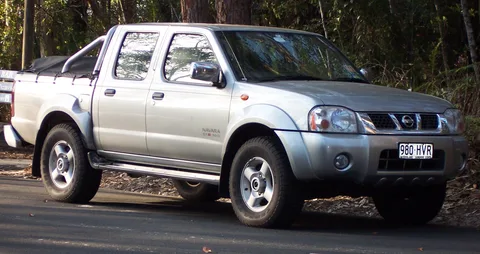 Nissan Navara D22 — 3