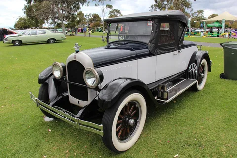 Chrysler Six — 6
