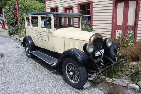 Chrysler Six — 8