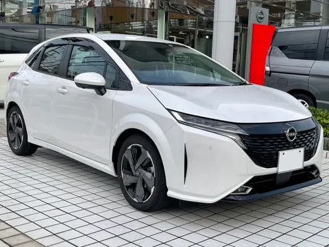 Nissan Note Aura