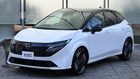 Nissan Note Aura — 6