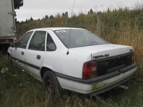 Opel Vectra A — 7