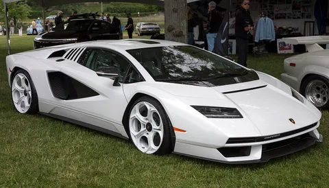 Lamborghini Countach LPI 800-4 — 2