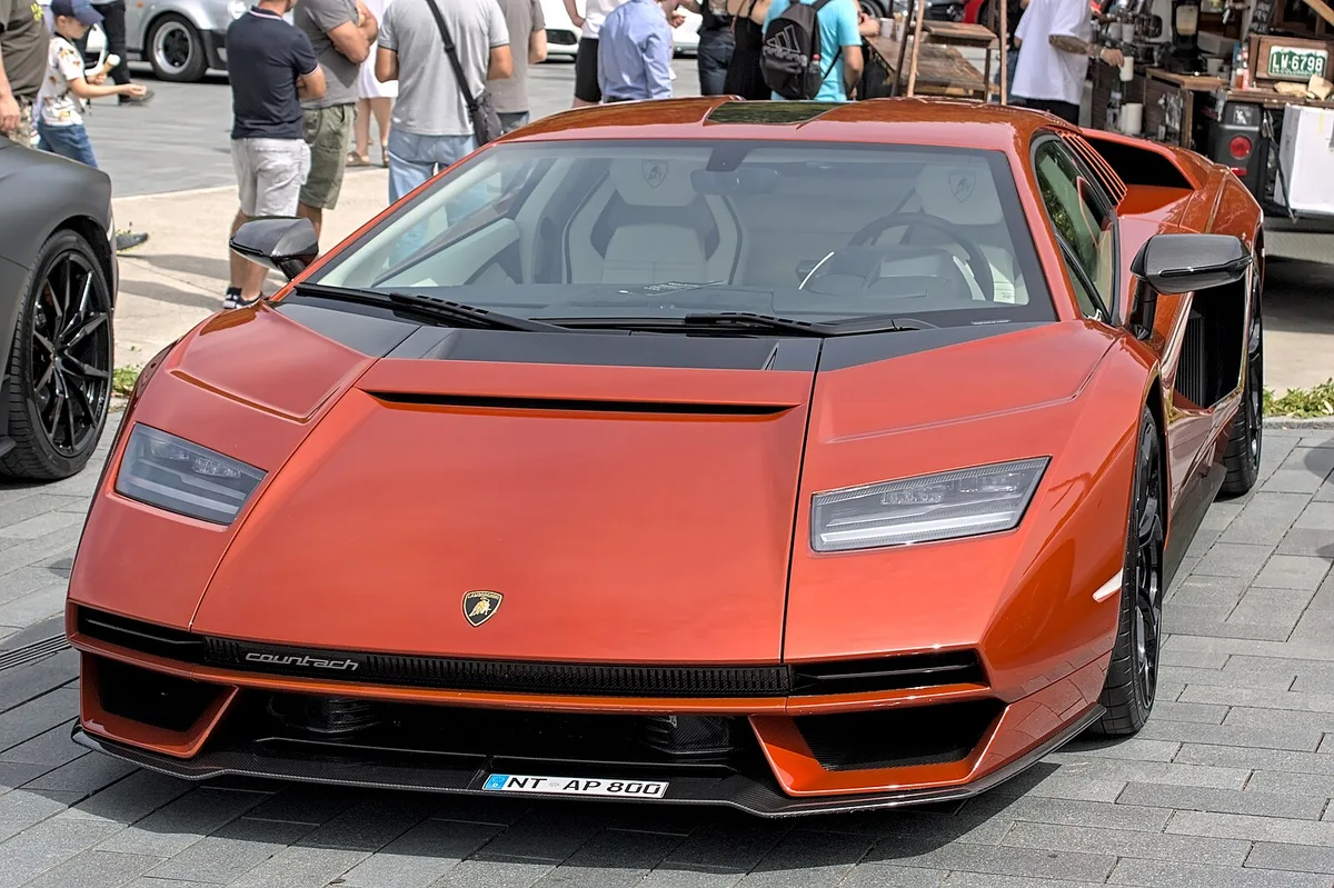 Lamborghini Countach LPI 800-4