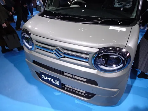 Suzuki Wagon R Smile — 4