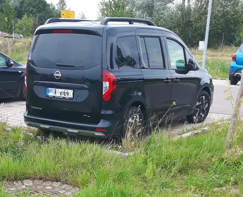 Nissan Townstar — 3