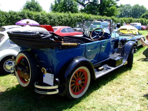 Chrysler 50 — 6