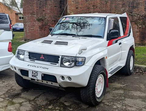 Mitsubishi Pajero Evolution — 2