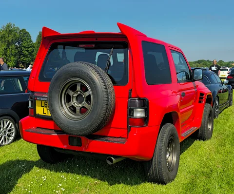 Mitsubishi Pajero Evolution — 4