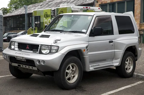 Mitsubishi Pajero Evolution — 6