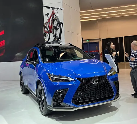 Lexus NX (AZ20) — 3