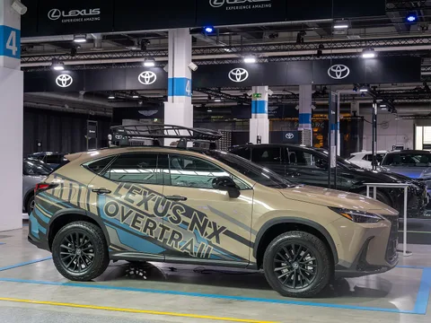Lexus NX (AZ20) — 5
