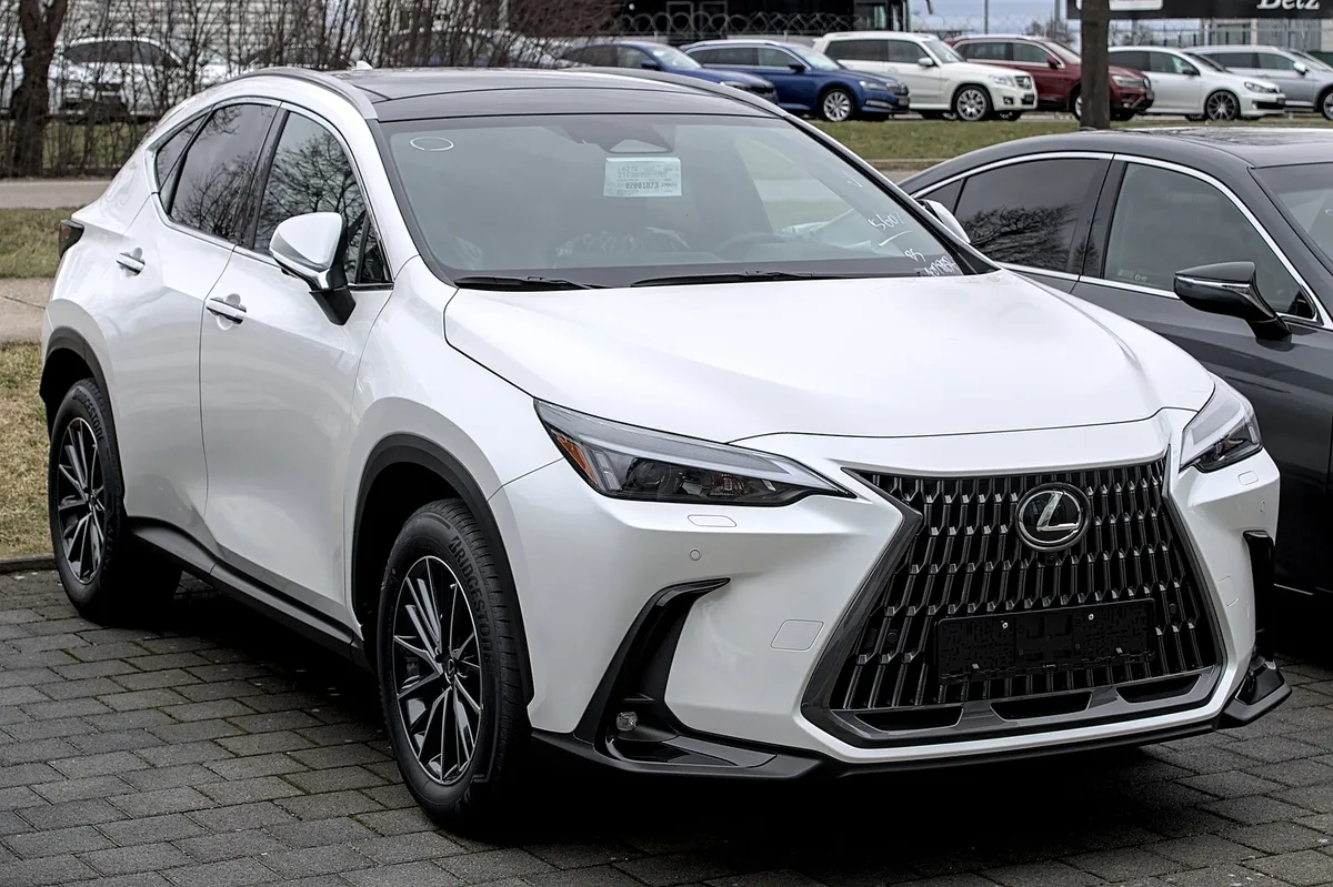 Lexus NX (AZ20)